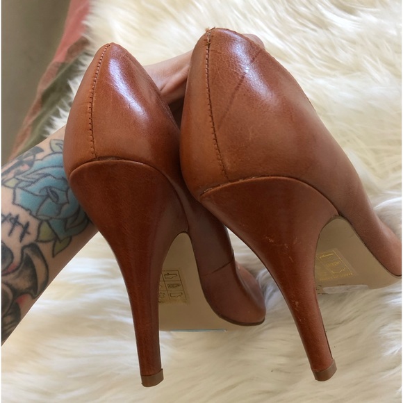 Like new heels stilettos 👠 leather - Picture 6 of 17